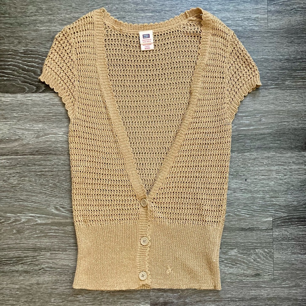 Y2K gold colored short sleeved cardigan in size medium